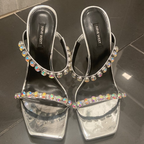 Nine West BNWT "Aria" Silver Heels Slide Sandals Sz 9 Crystal Stones - Picture 5 of 7
